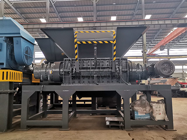 塑料撕碎機(jī) 塑料撕碎機(jī)