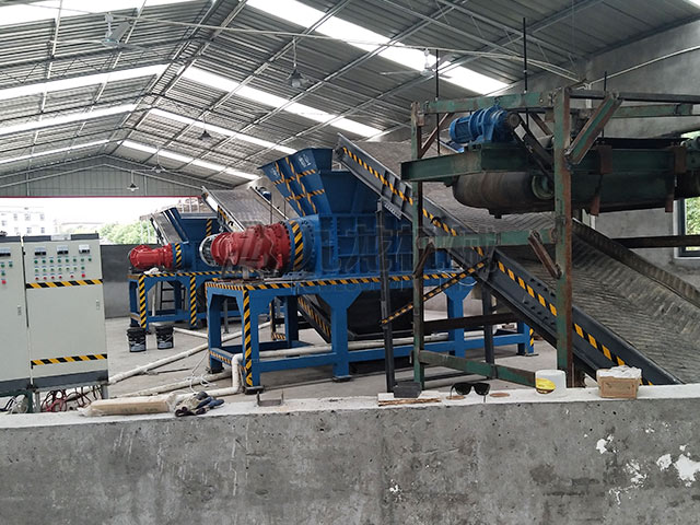 雙軸撕碎機(jī) 雙軸撕碎機(jī)